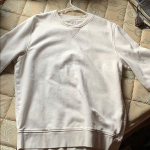 L white GAP sweater